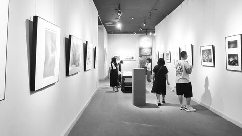 刀鋒下的藝術盛宴 版畫作品展吸引眾多藝術愛好者